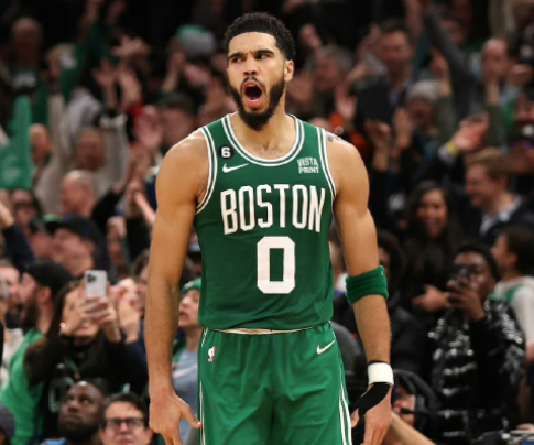  塔图姆末节爆发凯尔特人逆转击败热火三巨头